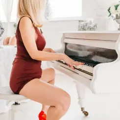 Laraa, Szexpartner XI. kerület, 43 év nő XI. kerület Budapest Magyarország, +36705704334