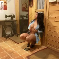 Alina, 21 éves prosztata masszőz